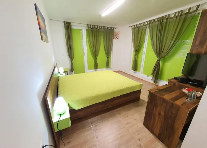 Apartment Neptun-green